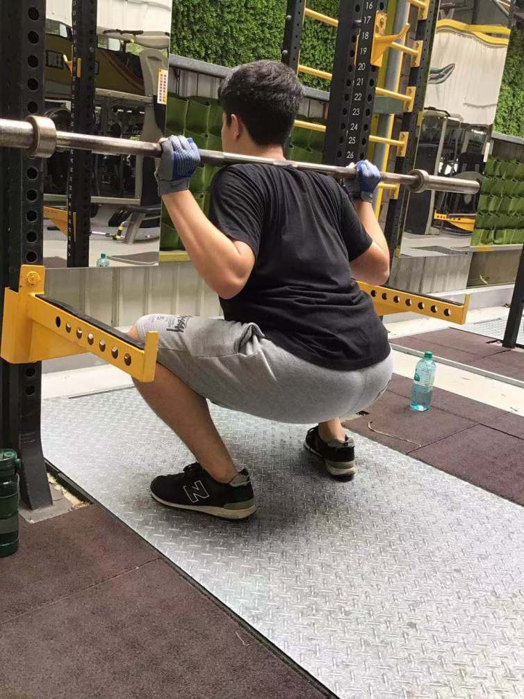 George槓鈴深蹲